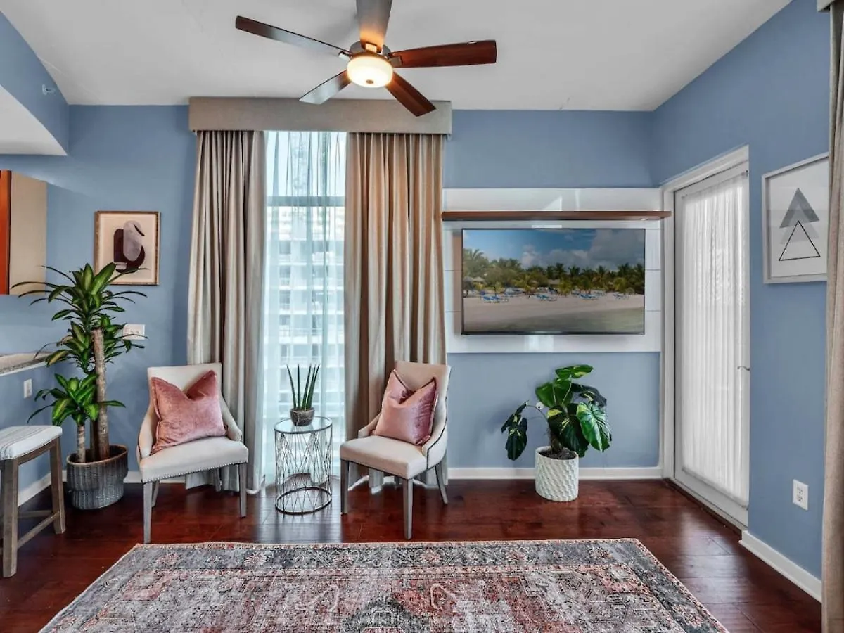 2Bd 2Bth Penthouse Downtown With Large Billiard Room Orlando Holiday home