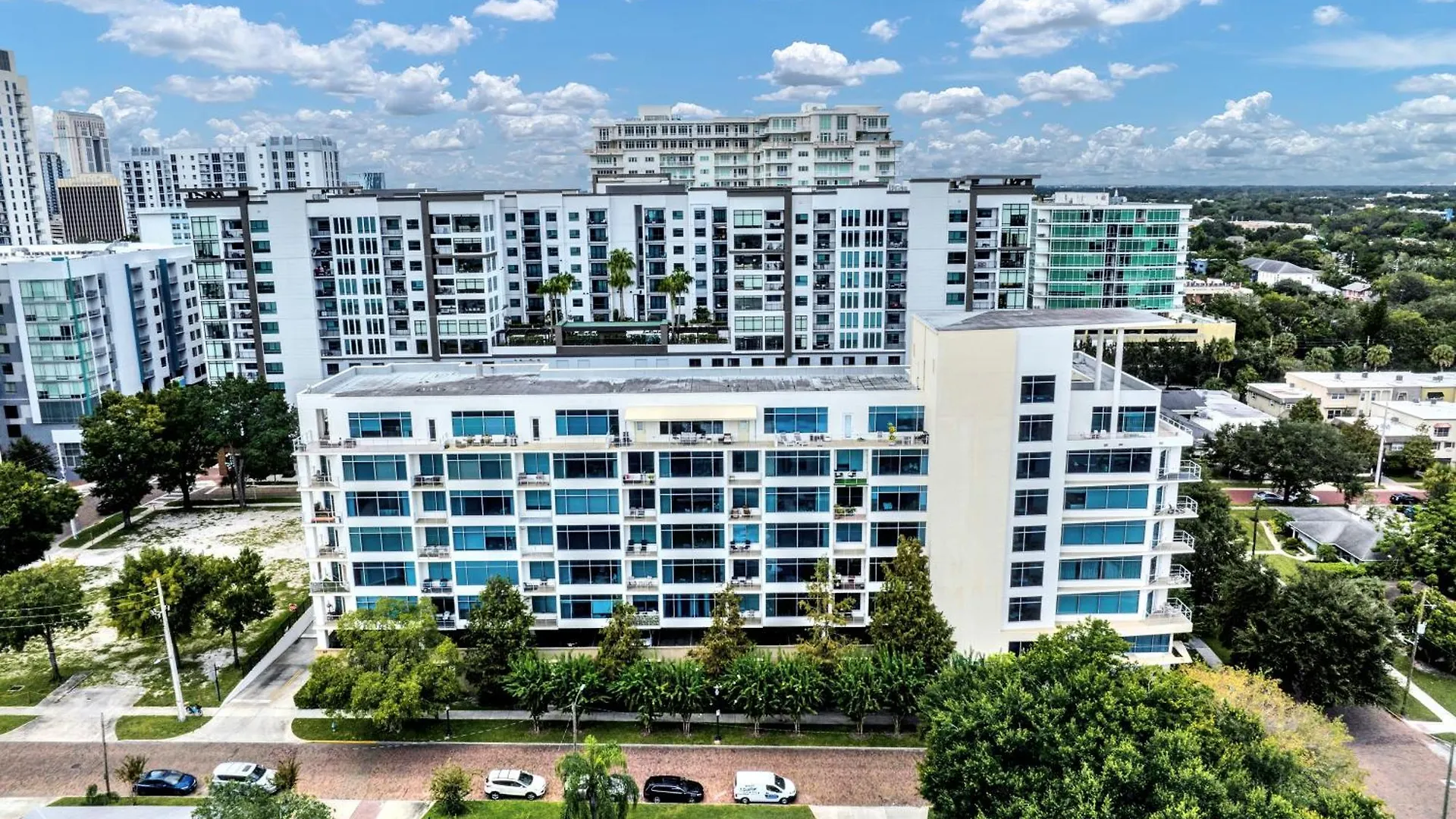 2Bd 2Bth Penthouse Downtown With Large Billiard Room Orlando Holiday home